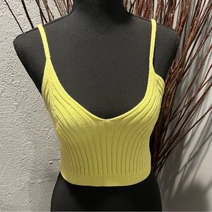 🍒FREE PEOPLE YELLOW KNIT CROPPED TANK TOP SIZE SMALL🍒